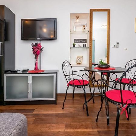 Central Luxury Apartment Xenia Сплит Экстерьер фото